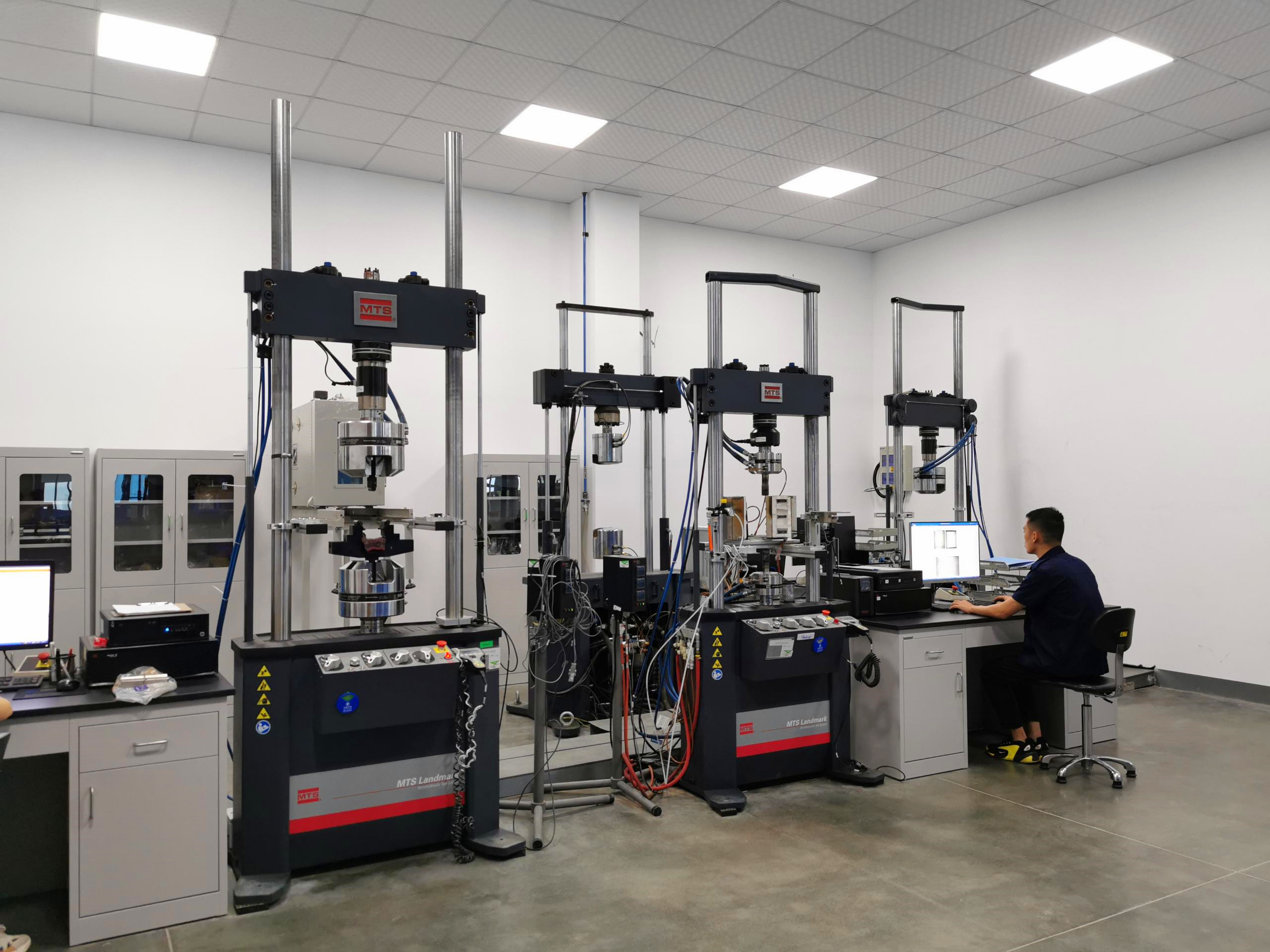 國檢檢測(cè)力學(xué)試驗(yàn)